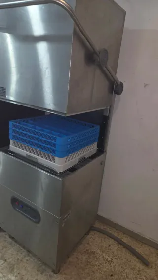 Lavavajillas Industrial  666 16 15 68 deja wadsap