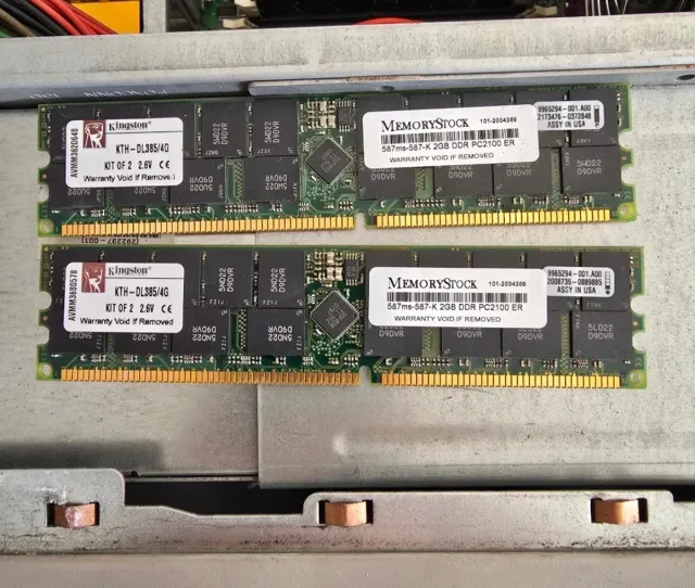 2 Módulos Memoria Kingston 2GB DDR PC2100