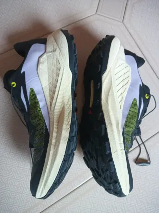 Salomon Génesis. Talla 40.5