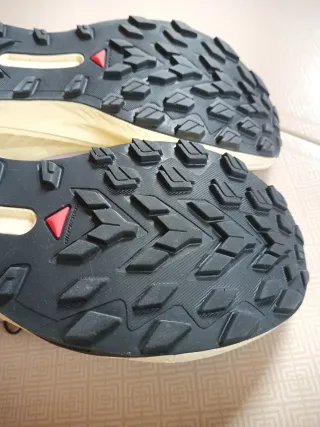 Salomon Génesis. Talla 40.5