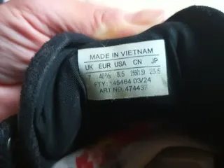 Salomon Génesis. Talla 40.5