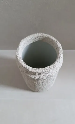 Jarrón cristal textura beige