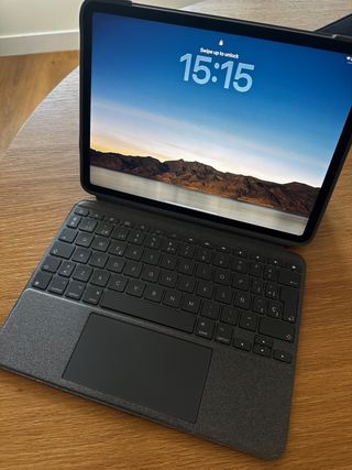 iPad Pro 11 M2 256GB + Teclado Logitech + Pencil