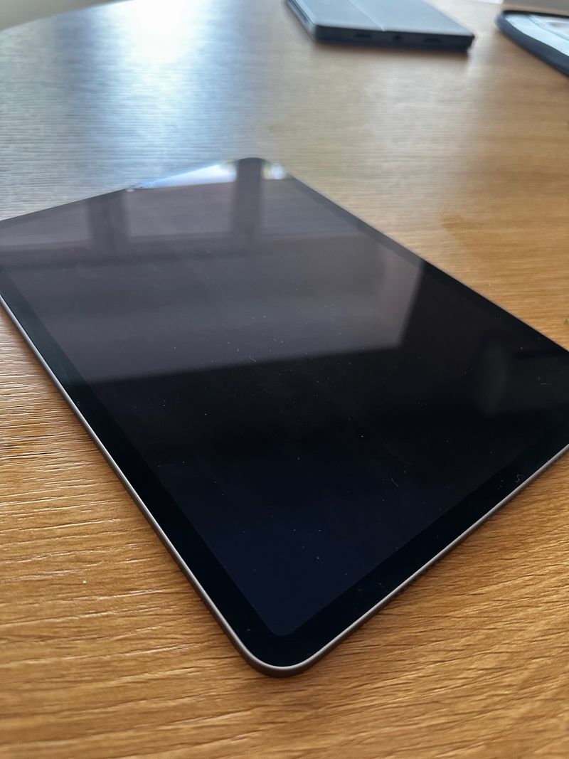 iPad Pro 11 4ª Gen 256GB + Teclado Ptouch + Pencil afbeelding 3