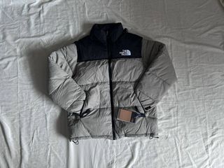 The North Face Chaqueta Gris y Negra