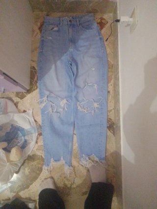 Shorts di jeans strappati