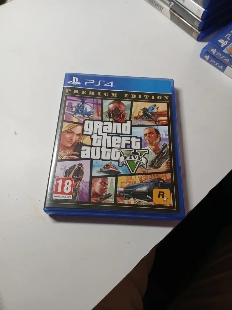 Grand Theft Auto V Premium Edition PS4