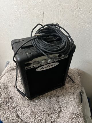 Guitarra Eléctrica Academy Sunburst