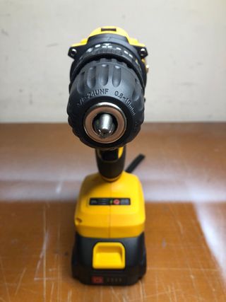 Taladro atornillador percutor 21V Batería