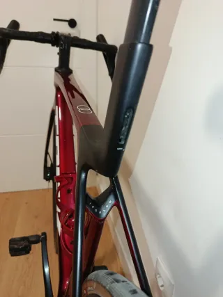 Bicicleta Trek Madone SL6 Gen 8