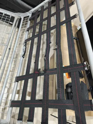 Sofá cama de piel de color negro