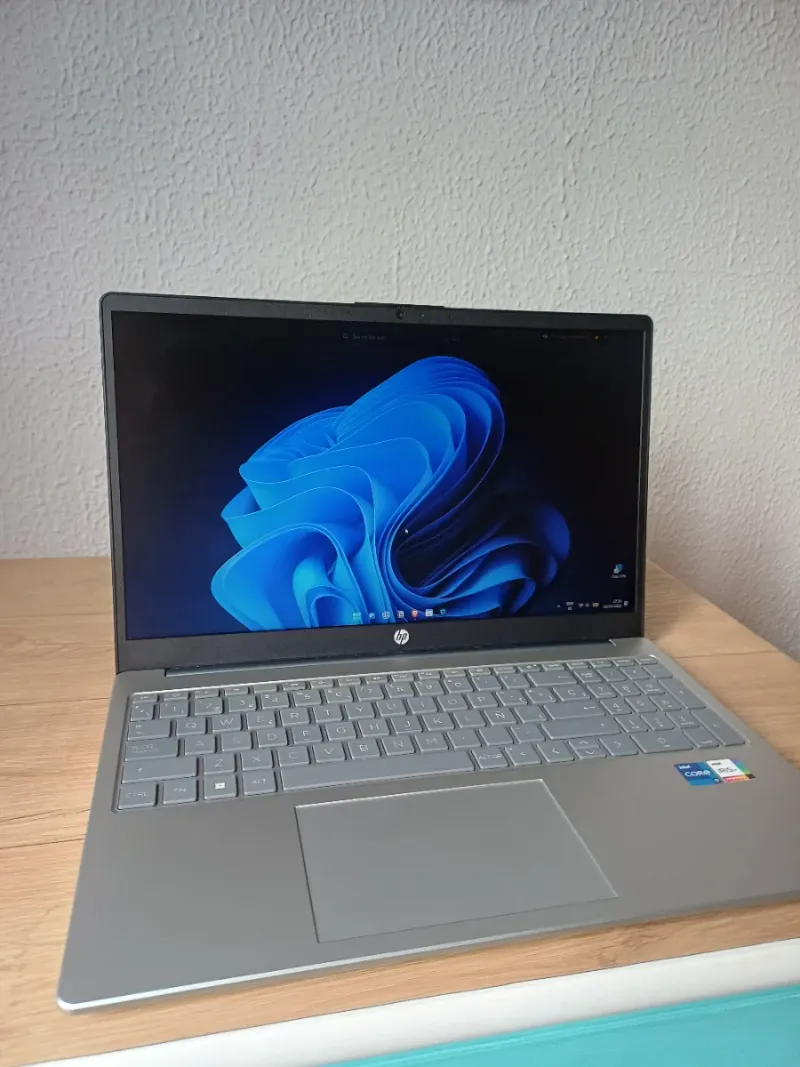 Portátil HP 15.6 Intel Core i7 Gris afbeelding 2