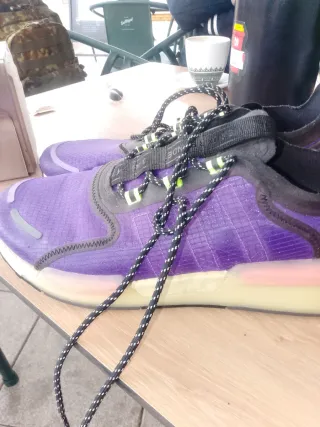 Zapatillas Adidas Moradas y Negras