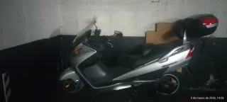 Suzuki Burgman 400 Plata Año 2004