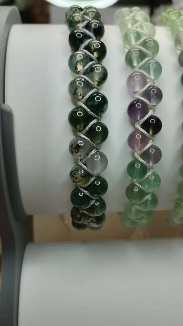 Pulseras de cuentas minerales