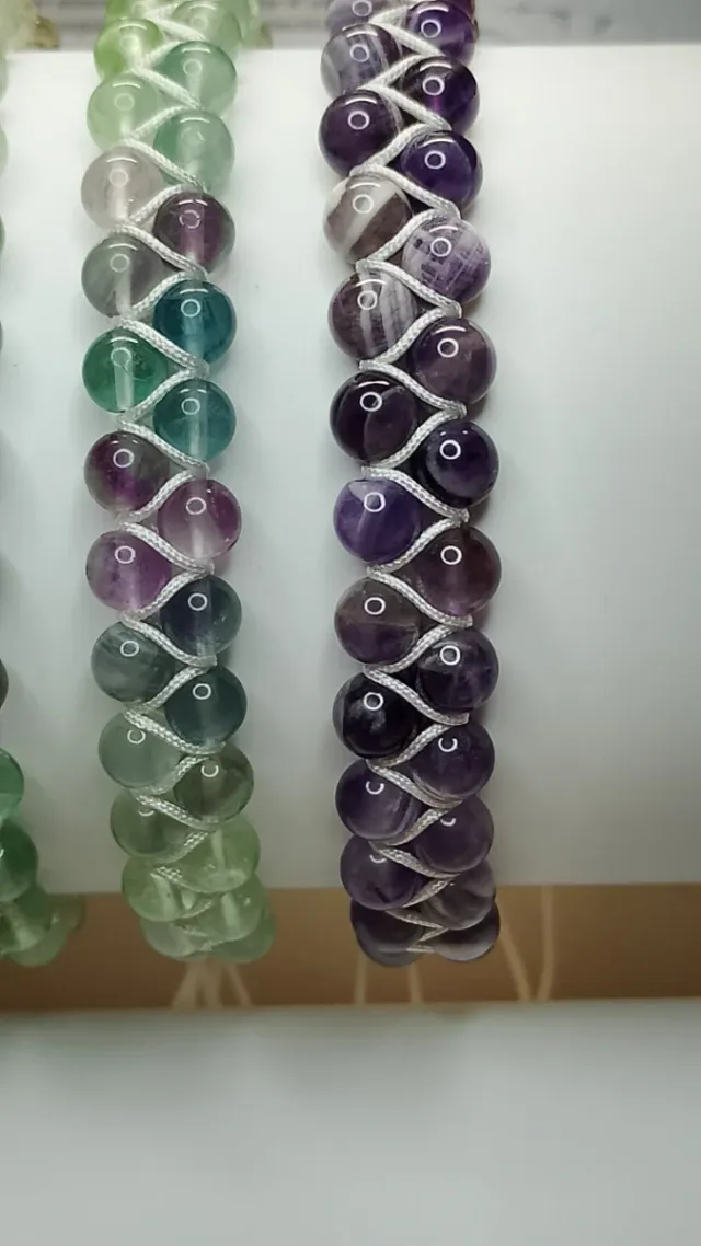 Pulseras de cuentas minerales