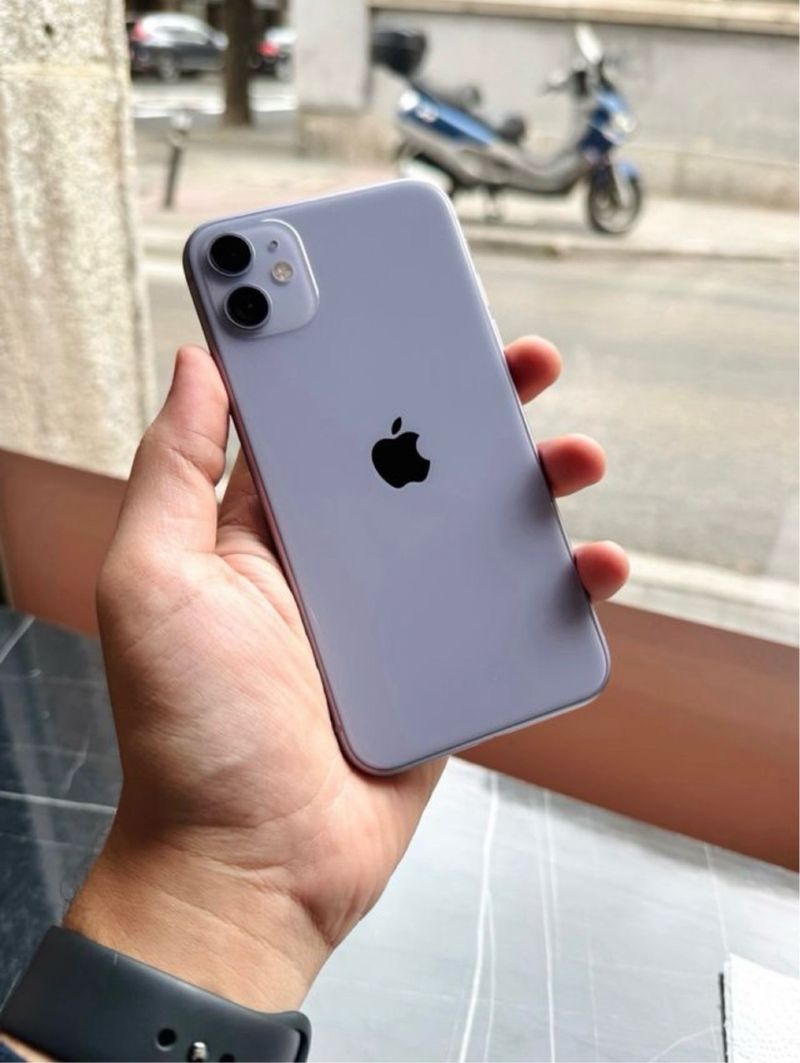 iPhone 11 Morado