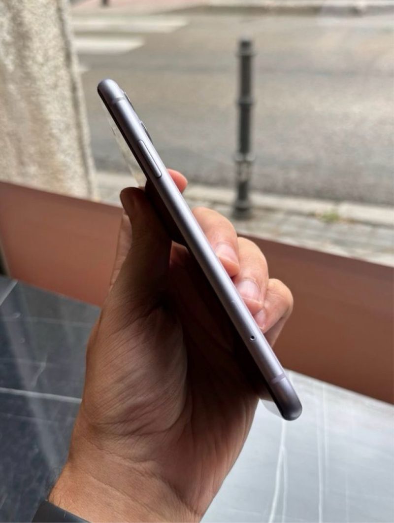 iPhone 11 Morado afbeelding 3