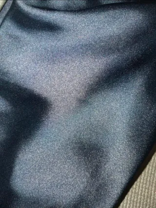 Falda Zara azul marino satinada