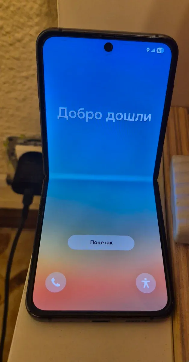Samsung Z Flip 4 En perfecto estado ni un arañazo afbeelding 3