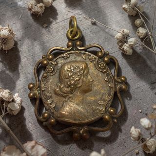 Gioiello antico Art Nouveau pendente fine 800