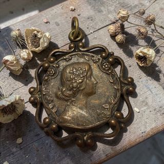 Gioiello antico Art Nouveau pendente fine 800