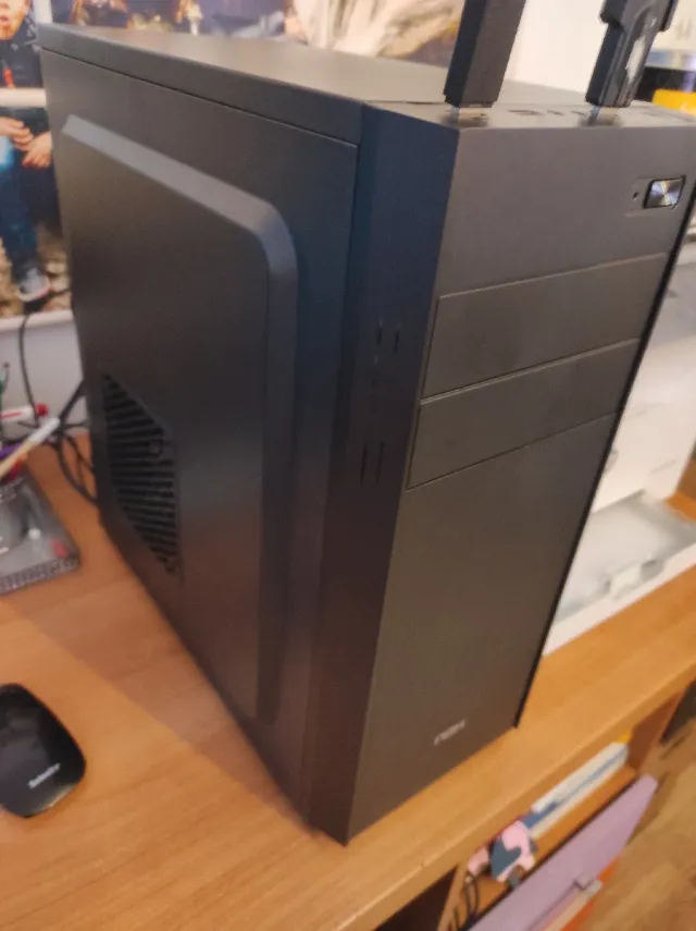 Ryzen 5 3400g PC Torre Negra
