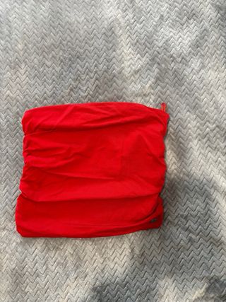 Top tubo rojo Pull&Bear talla única