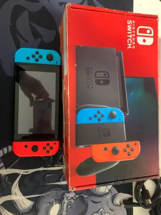 Nintendo Switch Azul y Rojo ¡Con juego gratis!
