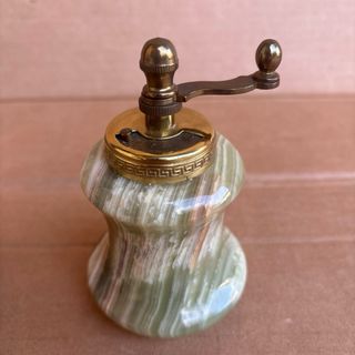 Vintage Onice Macina Pepe e Sale