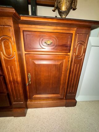 Conjunto de muebles de madera rústico