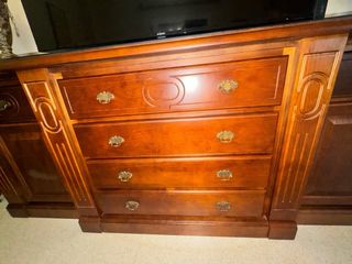 Conjunto de muebles de madera rústico