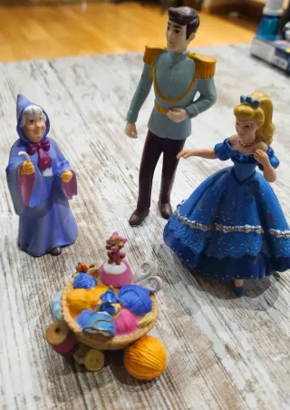 Figuras Disney: Hada, Príncipe y Cenicienta