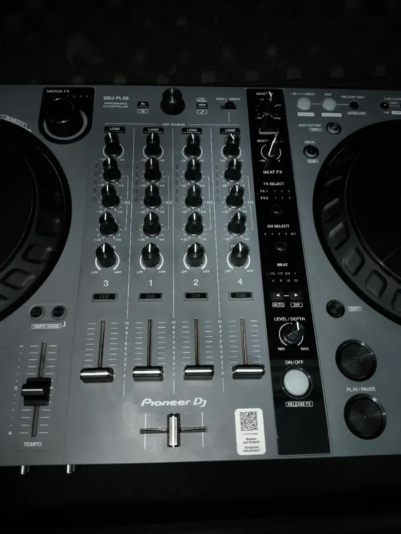 Controladora DJ Pioneer DDJ-FLX6-GT afbeelding 4