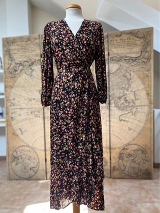 Vestido cruzado estampado de Oysho