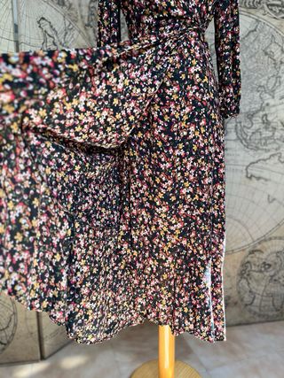 Vestido cruzado estampado de Oysho