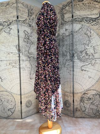 Vestido cruzado estampado de Oysho