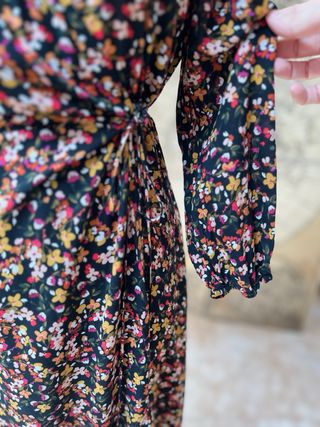 Vestido cruzado estampado de Oysho