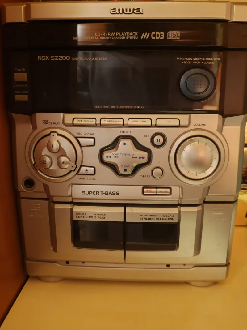 Equipo de música Aiwa NSX-SZ200