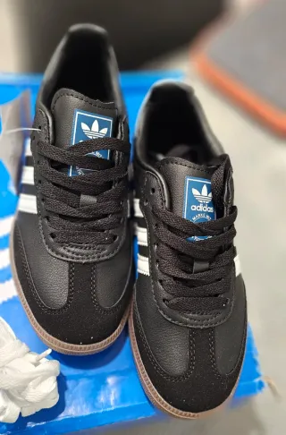 Adidas Samba Negras Talla 700 EAN