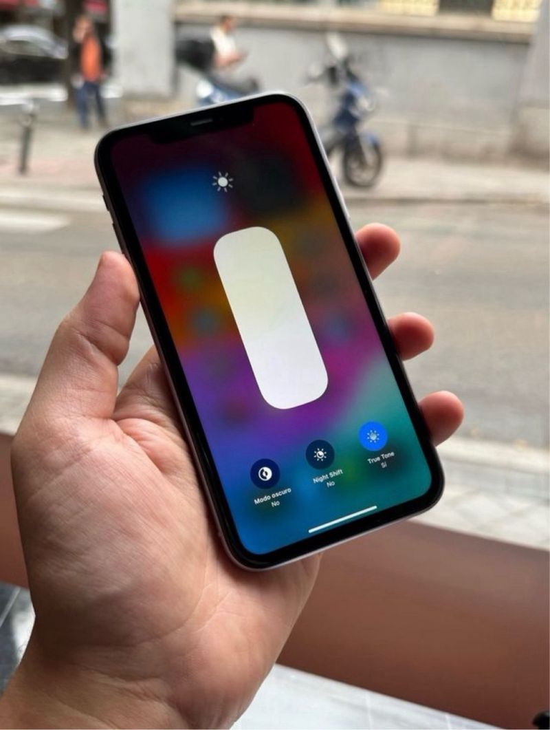 iPhone 11 Morado afbeelding 6
