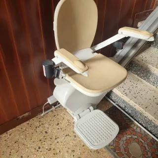 Silla Salvaescalera recta SSR130 Seminueva