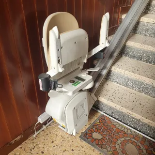 Silla Salvaescalera recta SSR130 Seminueva