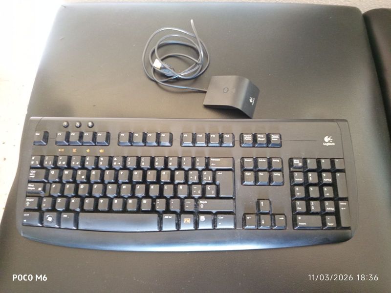 Logitech Deluxe 660 Teclado Inalámbrico