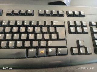 Logitech Deluxe 660 Teclado Inalámbrico