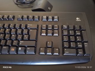 Logitech Deluxe 660 Teclado Inalámbrico