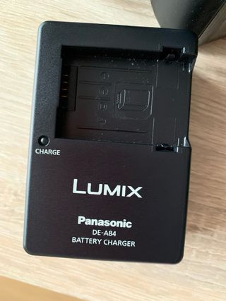 Cámara Panasonic Lumix FZ42 con funda