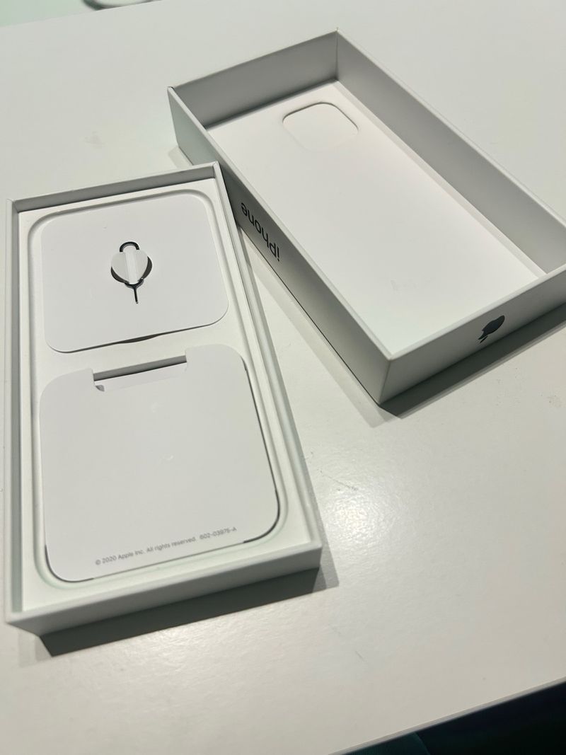 Caja iPhone 12 afbeelding 4