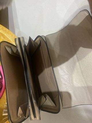 Bolso Guess Beige y Blanco