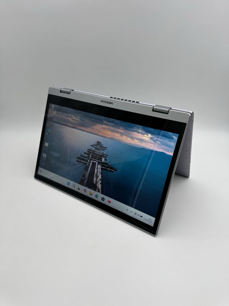Medion 2-en-1 i5 8GB RAM 238GB SSD Táctil afbeelding 5